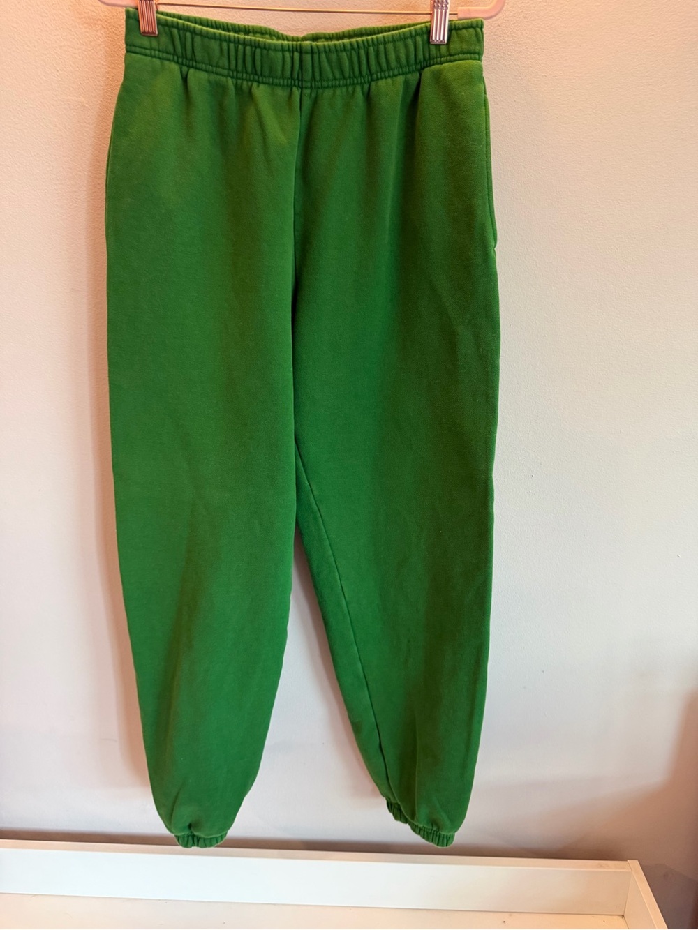 Aritzia Tna Cozy Fleece Boyfriend Sweatpants Medium M Kelly Green Joggers